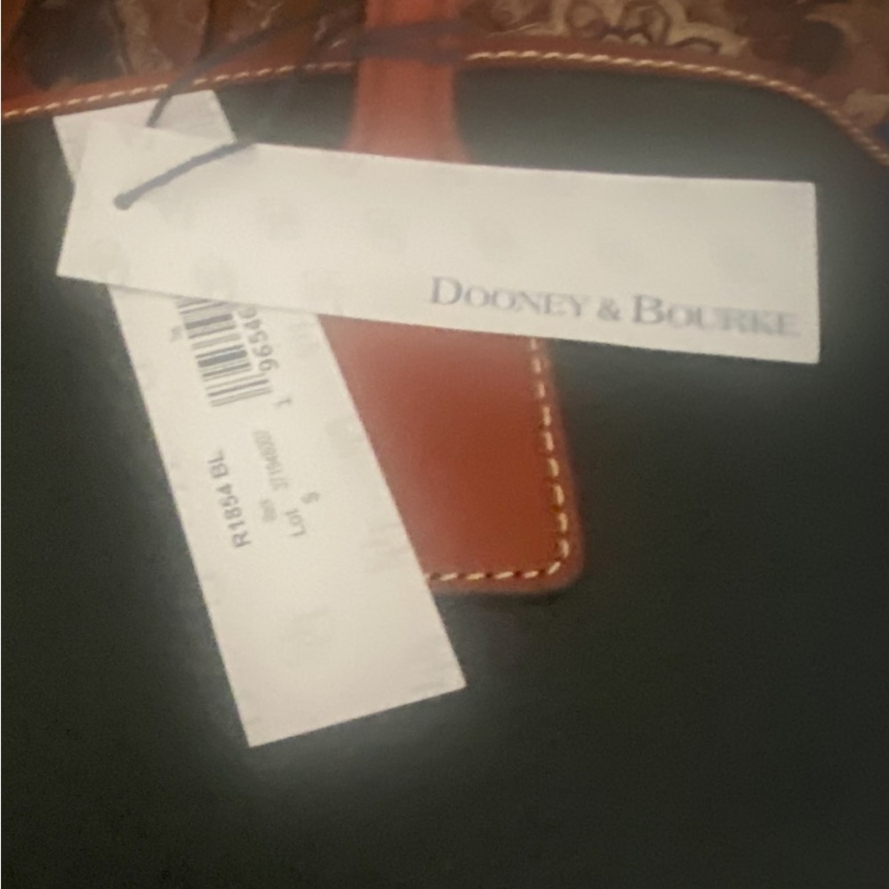 Dooney and Bourke Pebble leather shopper tote. Black. NWT - Picture 12 of 15
